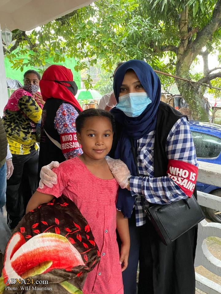 Photos: 'Who is Hussain?' volunteers in Mauritius island distribute blankets to 60 needy families for winter