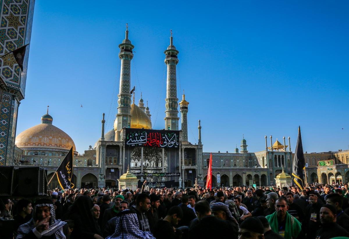 eeeeeePeople of Karbala preparing to commemorate death anniversary of Lady Masumah in her holy shrine